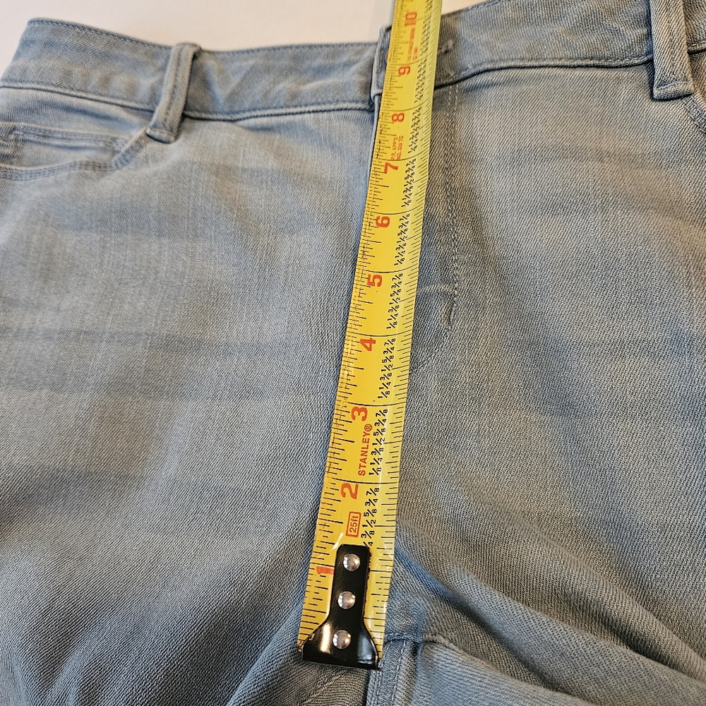 J Jill Authentic Fit crop light stone wash, frayed hem, straight leg, size 12 - Picture 10 of 15